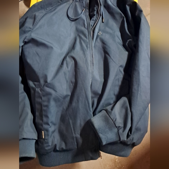 Volcom jacket - Picture 2 of 7